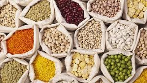 दलहन वर्ष में थाली से गायब दाल