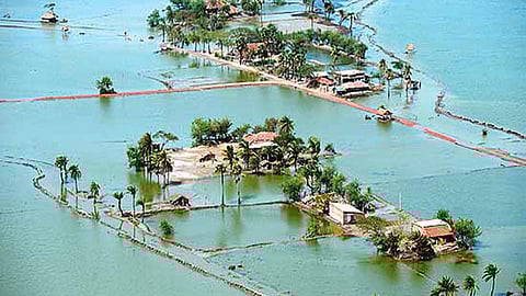 आबादी के लिये समुद्र बनता संकट