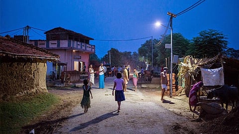 सौर ऊर्जा से जगमगाने वाला पहला गाँव