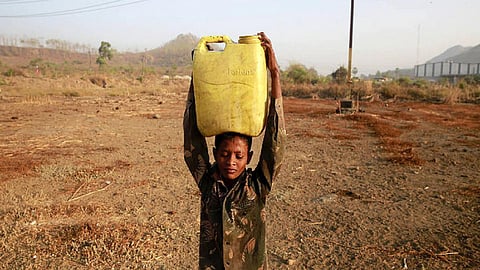 पानी के संकट में फँसा हुआ देश