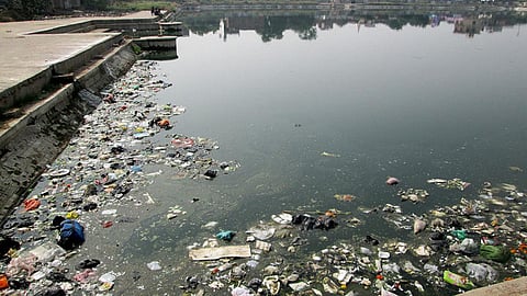 गंगा में गन्दगी को देख एनजीटी हैरान
