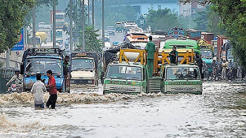 यूपी, बिहार और उत्तराखण्ड में जमकर बरसे बदरा