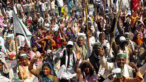 यमुना पदयात्रा में शामिल होने के लिए पहुंचे किसानों का जत्था