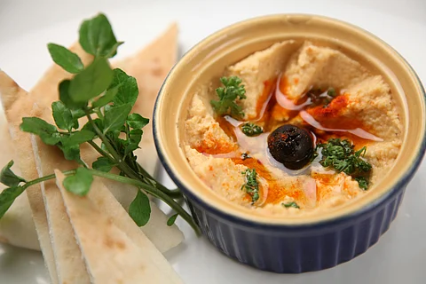 What makes Mediterranean cuisine unique: a guide to its fresh, healthy, and balanced approach