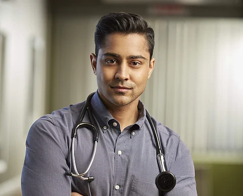 This Indian American actor from The Resident is the hottest doctor on TV right now