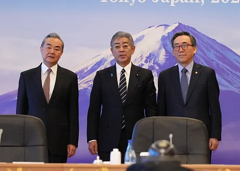 From left to right: Chinese Foreign Minister Wang Yi, Japanese Foreign Minister Takeshi Iwaya, and South Korean Foreign Minister Cho Tae-yul