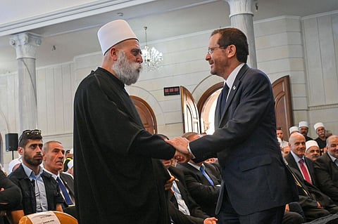 Israeli President Isaac Herzog visited the Tomb of Jethro (Nabi Shu'ayb) complex in honor of the Nabi Shu'ayb holiday. The President was welcomed by Sheikh Mowafaq Tarif.
