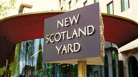 UK Arrests Eight in Counter-Terrorism Operations