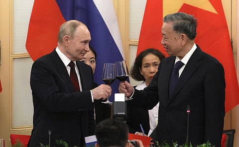 Russian President Vladimir Putin and General Secretary of the Communist Party of Vietnam To Lam