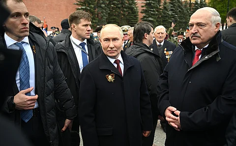 Putin's Helicopter Survives Ukrainian Drone Attack in Kursk
