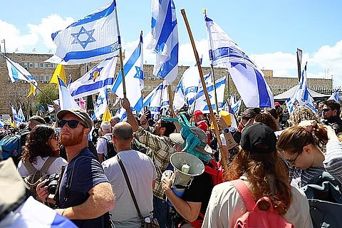 Violence Erupts at Israeli 'Flag March' in East Jerusalem