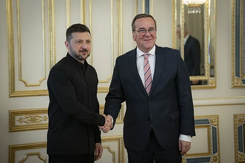 Zelensky, German Defense Minister Discuss Ukraine Aid