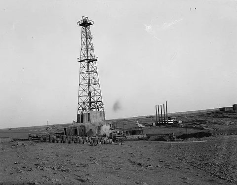 Archived photo of an oil well for the Iraqi Petroleum Company (IPC)