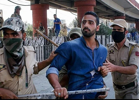 Indian police attack on mourning ceremony of Muharram in Kashmir- September 2017.