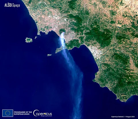 Smoke Plume from Mount Vesuvius Wildfire.