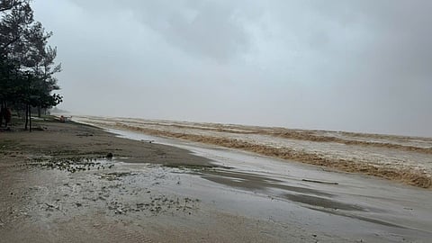 Typhoon Kajiki Prompts Mass Evacuations Along Vietnam’s Coastline