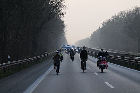 Five years Paris agreement bicycle demonstration Berlin 2020-12-12