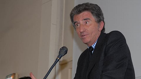 Jack Lang told employees of the Arab World Institute that the investigation would clear his name.