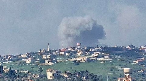 Israeli forces detonate buildings in the town of Beit Yahoun in southern Lebanon, 20 April 2026.