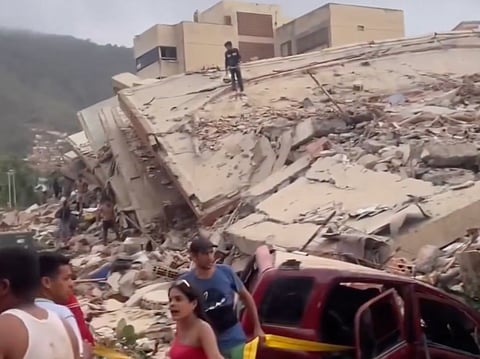 Venezuela Races to Rescue Hundreds After Twin Earthquakes