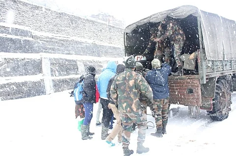 Army rescues over 1,000 stranded tourists in Sikkim