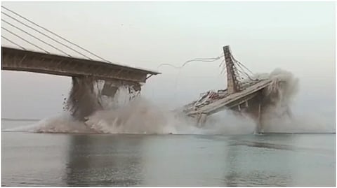 The Khagaria-Aguwani bridge collapses in Bihar. Visuals show a part of the bridge break down