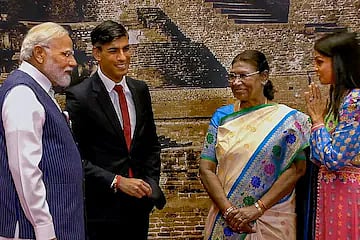 PM Modi welcomes UK PM Rishi Sunak and his wife Akshata Murty at the Bharat Mandapam for G20 dinner hosted by President Murmu.