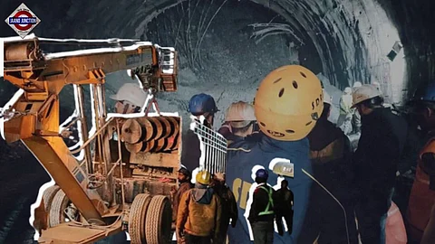 Renewed drilling begins to rescue 40 men trapped in Indian tunnel for fifth day