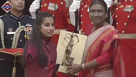 The Golden Girl of India Sheetal Devi receives Arjuna Award from President of India