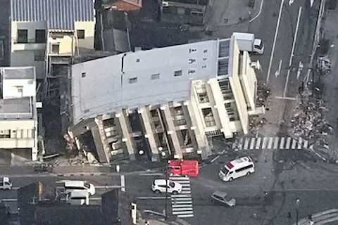 Japan Earthquakes: 155 Jolts Recorded, Tsunami Warnings Lifted; Death Toll Reaches 30