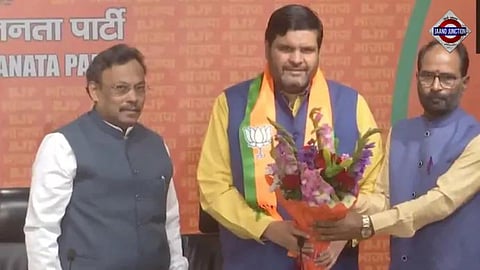Gourav Vallabh joins BJP hours after quitting Congress and calling it 'directionless'