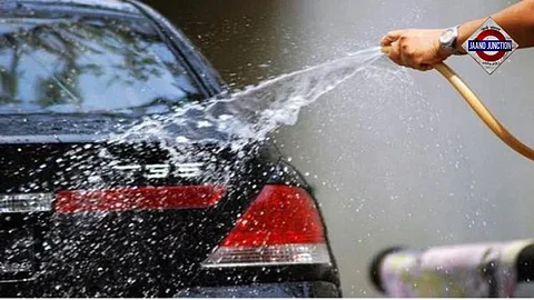 Delhi cracks down on wasting water amid heatwave, fine on washing car with hose