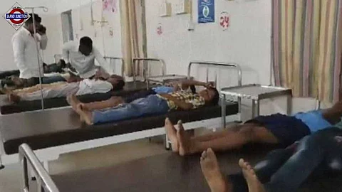 80 students hospitalised after eating biscuits at Maharashtra school
