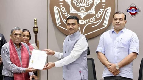 Chief Minister Pramod Sawant (centre) handing over the citizenship certificate to Joseph Francis Pereira (left) in Panaji on Wedensday, August 28, 2024.