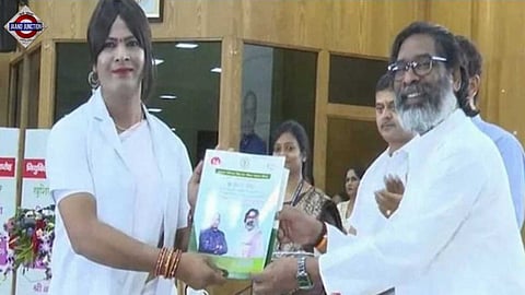 Jharkhand Chief Minister Hemant Soren handing over the appointment letter to Amir Mahato.