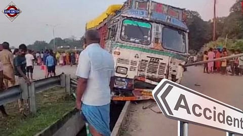 10 killed, 3 injured in truck- tractor trolley collision in Mirzapur