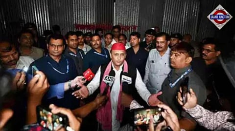 Samajwadi Party chief Akhilesh Yadav visited the JP Narayan Centre in Lucknow after he claimed that tin sheets were installed at the centre's main gate to prevent his entry.