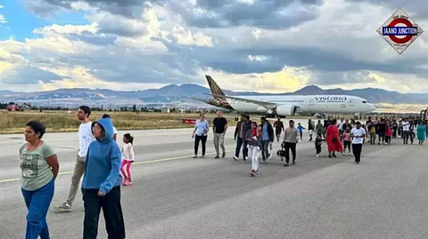Vistara Frankfurt-Mumbai Flight Makes Emergency Landing After Bomb Threat