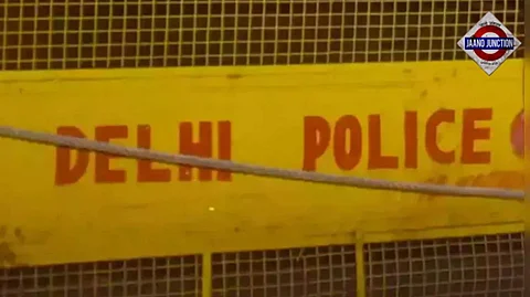 Delhi teen jumps off roof after failing to clear JEE, leaves note