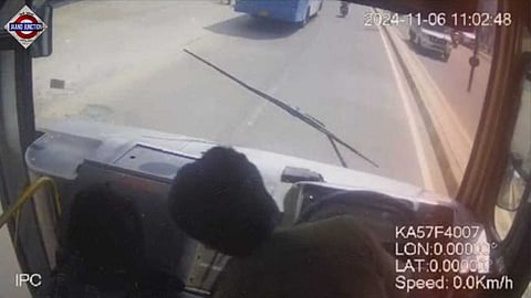 BMTC driver dies of cardiac arrest while driving.