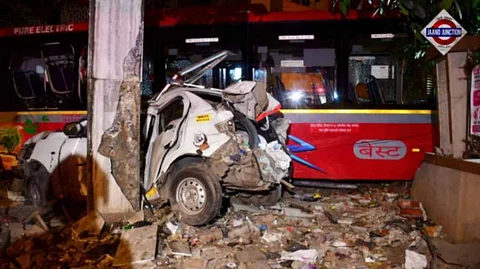 6 dead, 49 injured as bus rams vehicles, pedestrians in Mumbai
