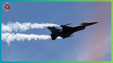 Airstrikes struck Pakistani Taliban bases near Pakistan-Afghanistan border.