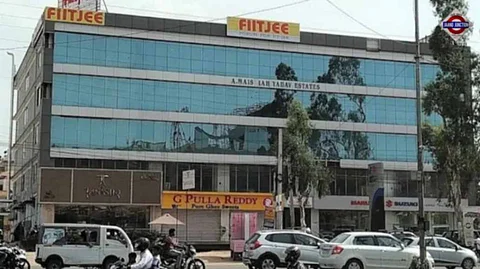 FIITJEE Centres Shut Down After Teachers Quit Over Unpaid Salaries; Parents Demand Refunds