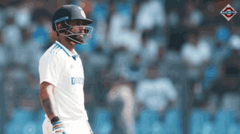 Kohli disappoints Delhi crowd, fans leave stadium after early dismissal