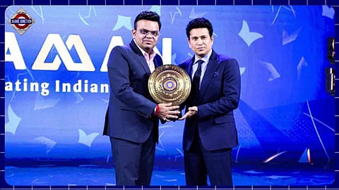 Sachin Tendulkar receives BCCI's lifetime achievement award.
