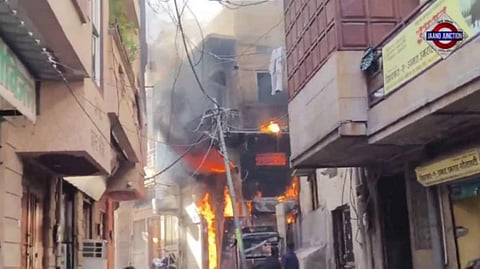 Teen girl, rescued from fire, dies after she re-enters flaming room to get hijab