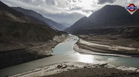 After Aggressive War Rhetoric, Pakistan Urges India To Resume Indus Waters Treaty