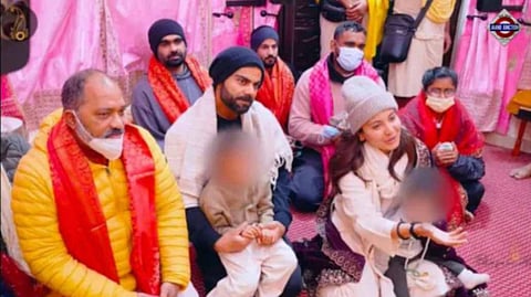Anushka Sharma-Virat Kohli visit Premanand Maharaj in Vrindavan. Watch