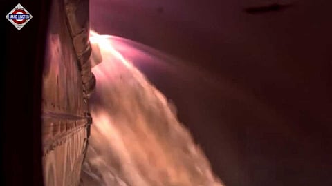 SpaceX's Starship crashes over Indian Ocean.