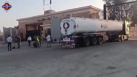 Two trucks carrying 107 tonnes of fuel enter Gaza from Egypt